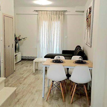Comfy And Stylish Apt2 Ioannina Exterior foto