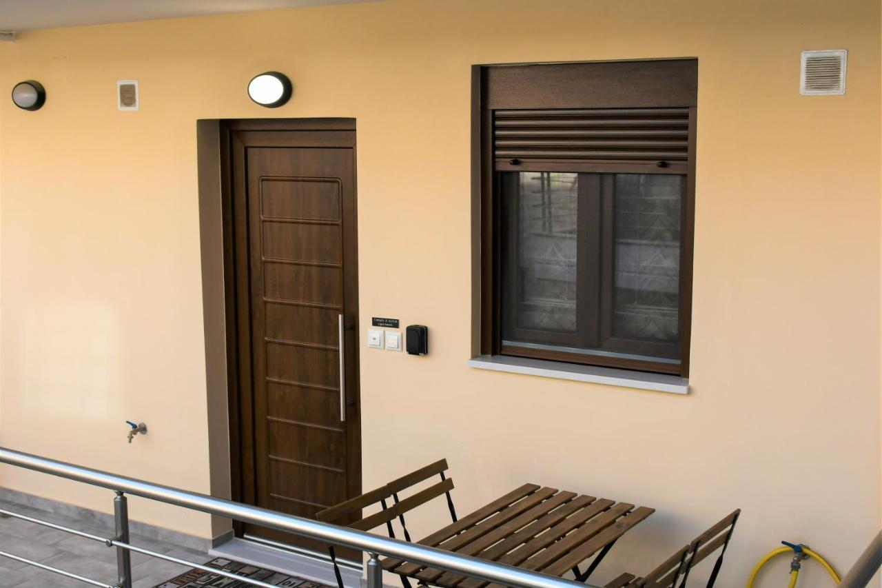 Comfy And Stylish Apt2 Ioannina Exterior foto